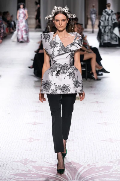 Look 43